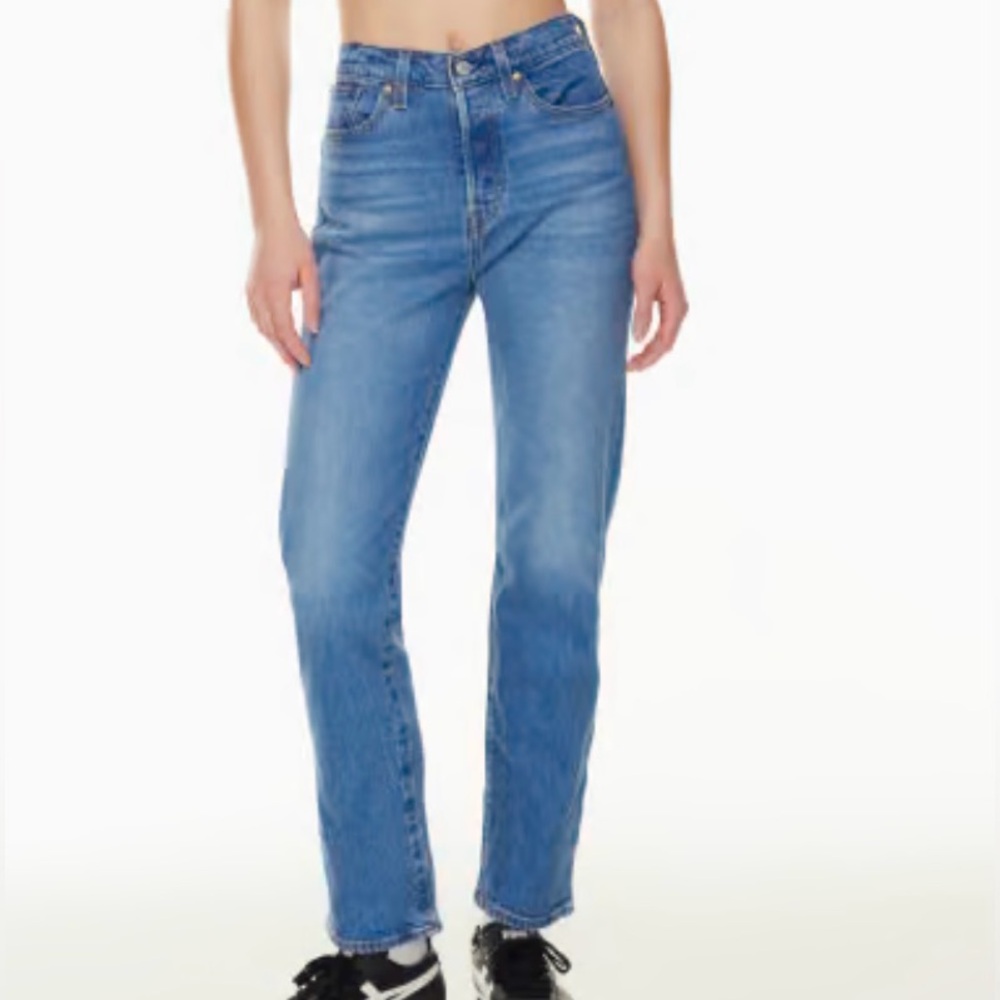 Levi’s Medium Wash Jeans
